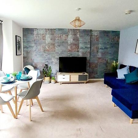Stylish 2 Bedroom Apartment / Free Gated Parking Glasgow Luaran gambar