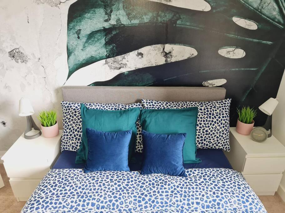Stylish 2 Bedroom Apartment / Free Gated Parking Glasgow Luaran gambar