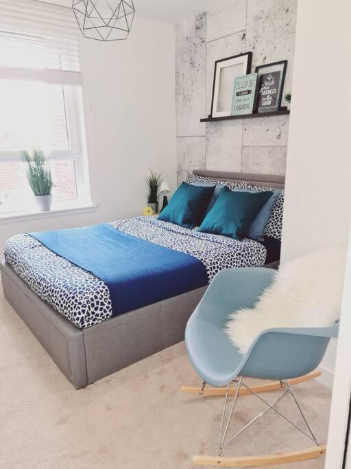 Stylish 2 Bedroom Apartment / Free Gated Parking Glasgow Luaran gambar